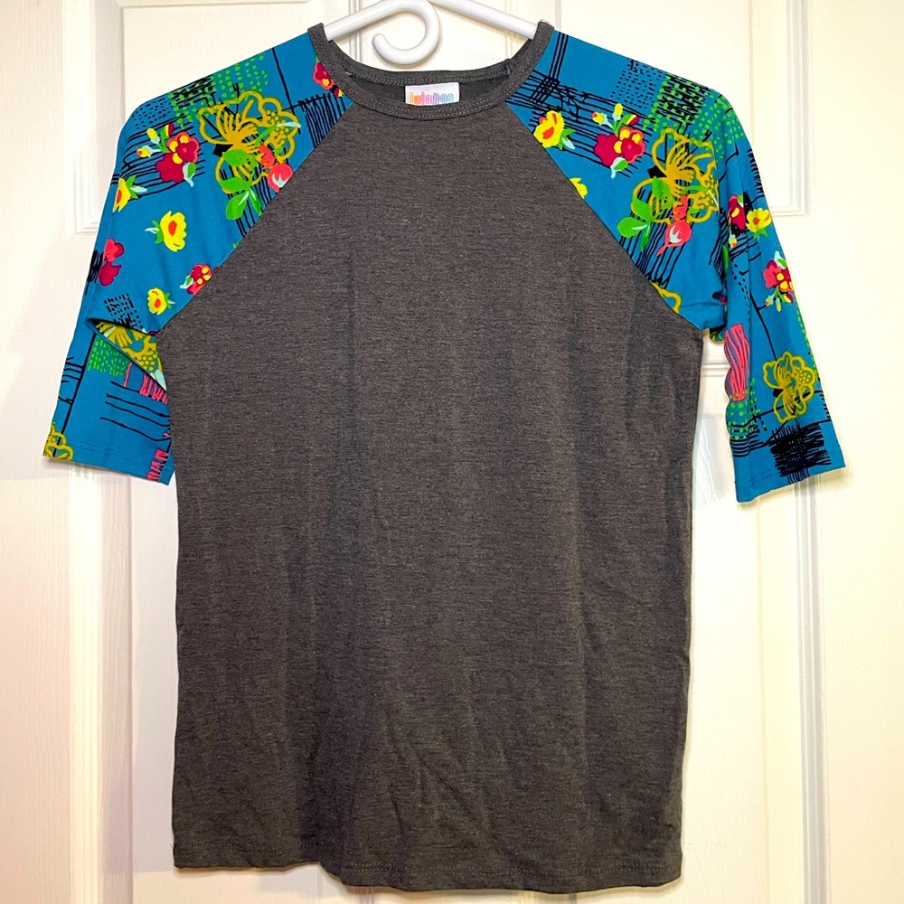 🚌 Kids LuLaRoe Sloan Baseball Tee 🚌